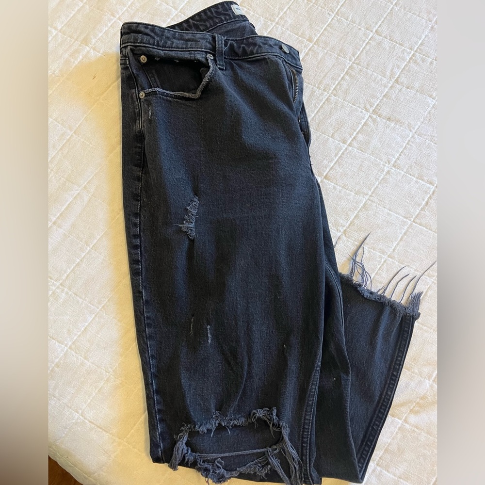 Abercrombie the mom high rise jean
